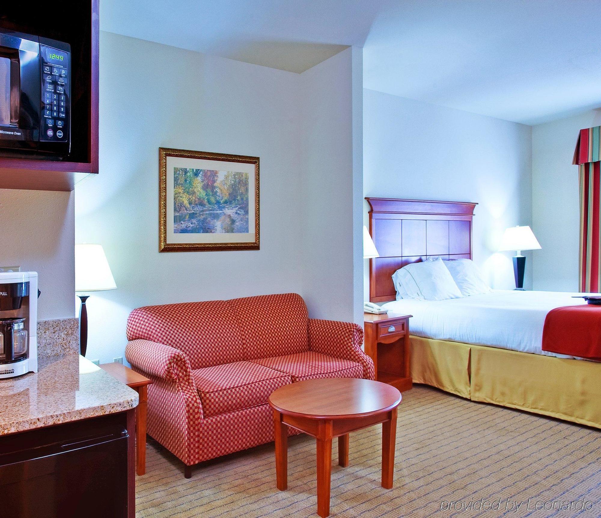 Holiday Inn Express & Suites Dyersburg, An Ihg Hotel Habitación foto